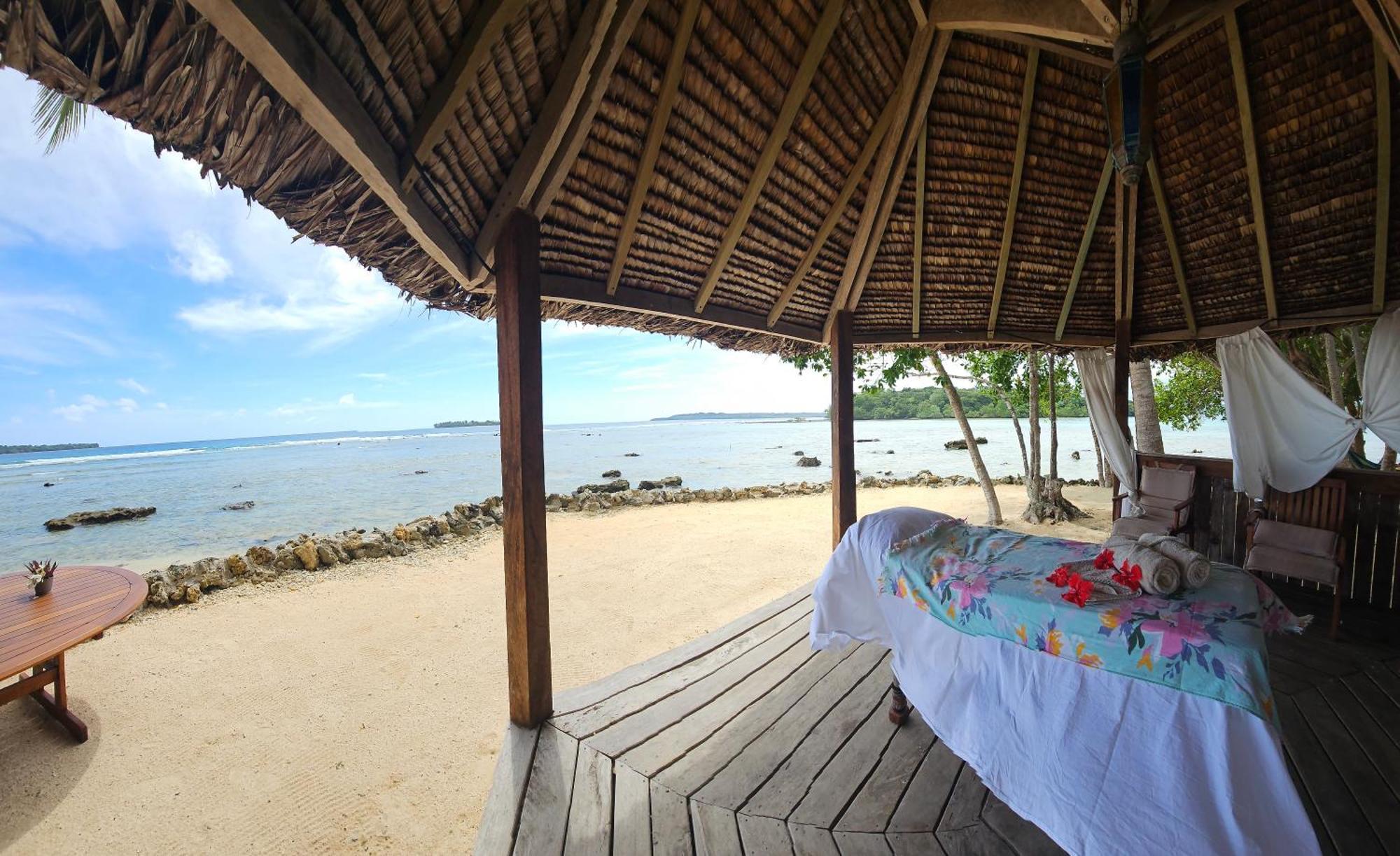 Turtle Bay Lodge Luganville Exterior foto
